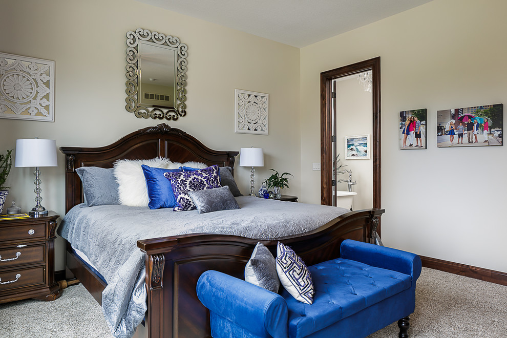 Home design - transitional home design idea