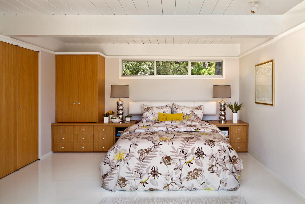 Midcentury bedroom in San Francisco with white walls.