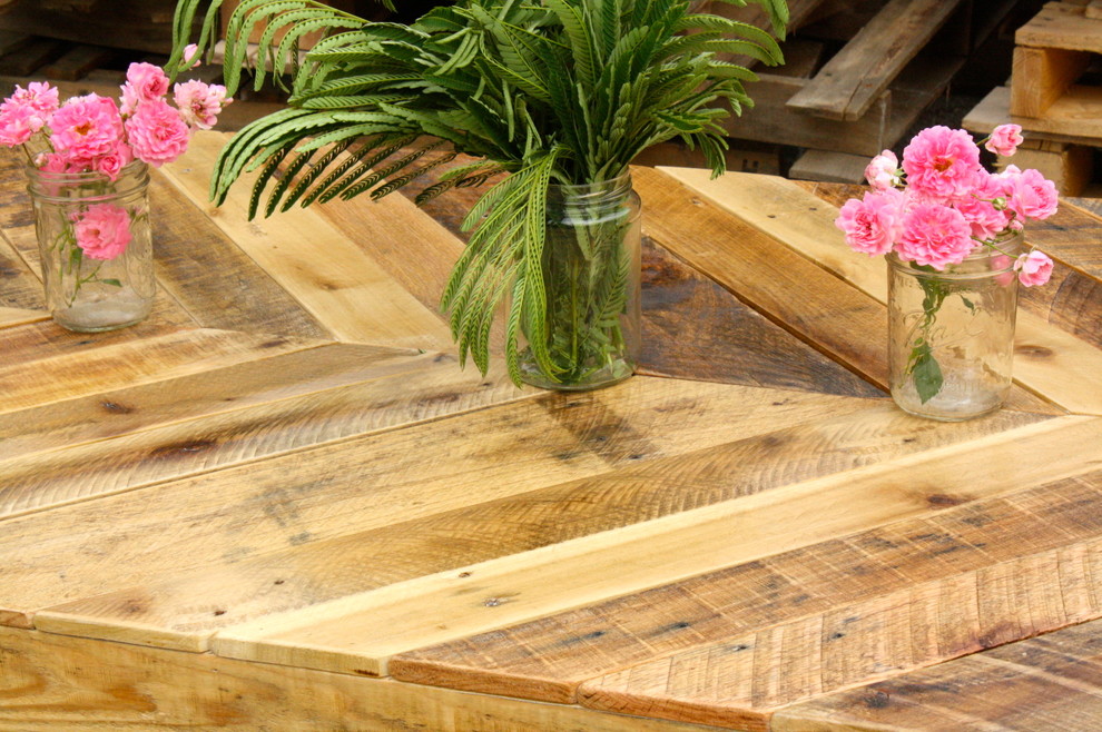 Chevron design Pallet table and bench