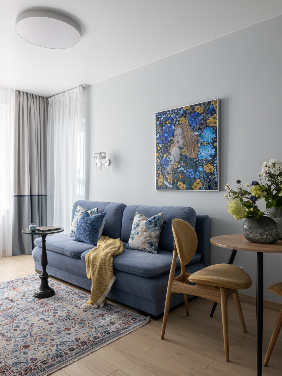 Цветы, цветы... и еще немного цветов.