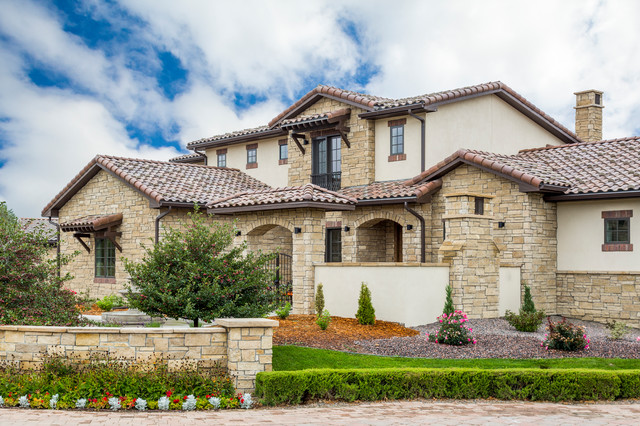 Custom Homes mediterraneo-fachada