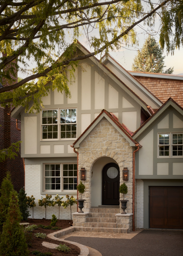 Example of a classic exterior home design in Toronto
