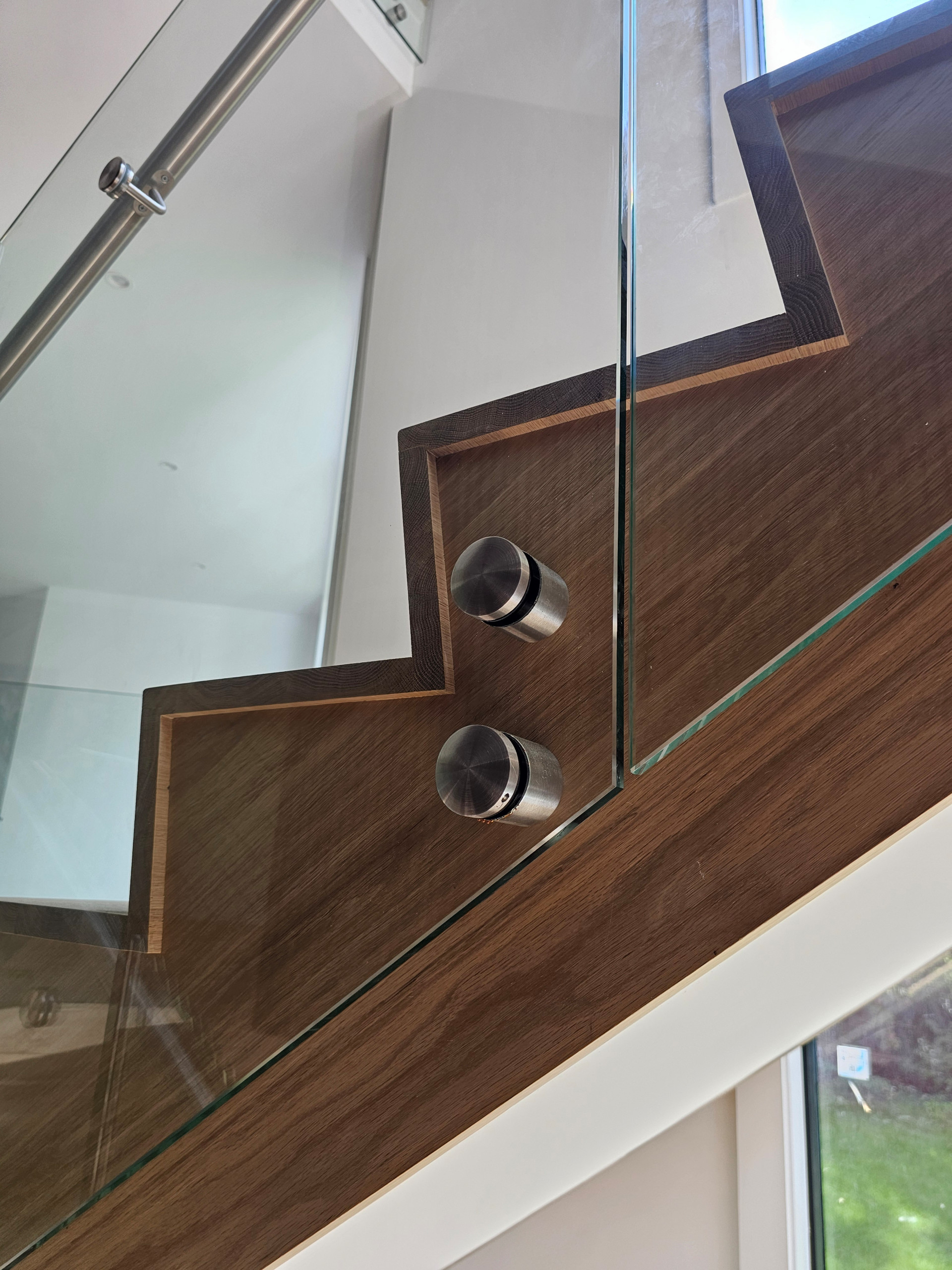 129_White Oak Slanted Riser Modern Stair, Mclean, VA 22102