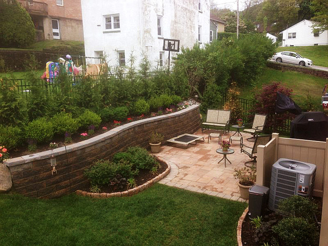 Multi Level Yard Patio Below Retaining Wall Traditional