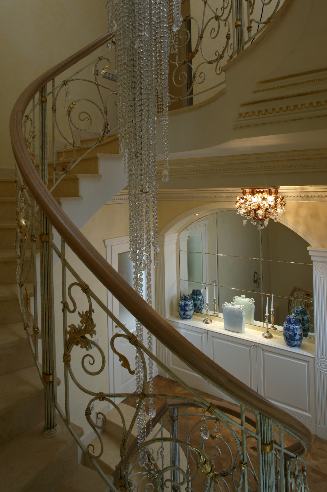 Трехуровневая квартира на ул. Усачева