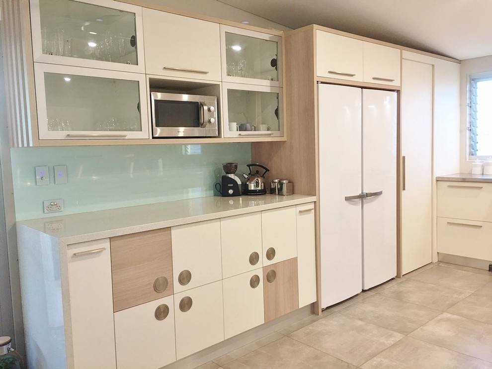 Design ideas for a midcentury kitchen in Perth.