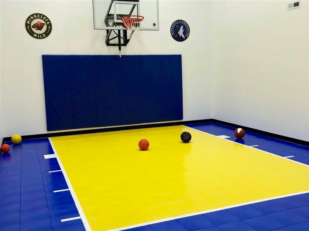 Inspiration for a mid-sized indoor sport court in Minneapolis.