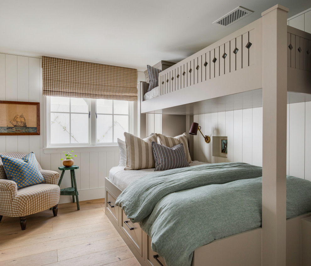 Inspiration for a coastal kids' room remodel in Orange County