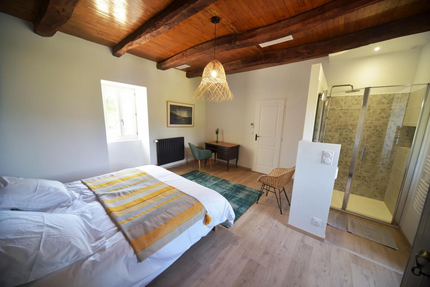 R+1 - Chambre 2 + Salle de bains