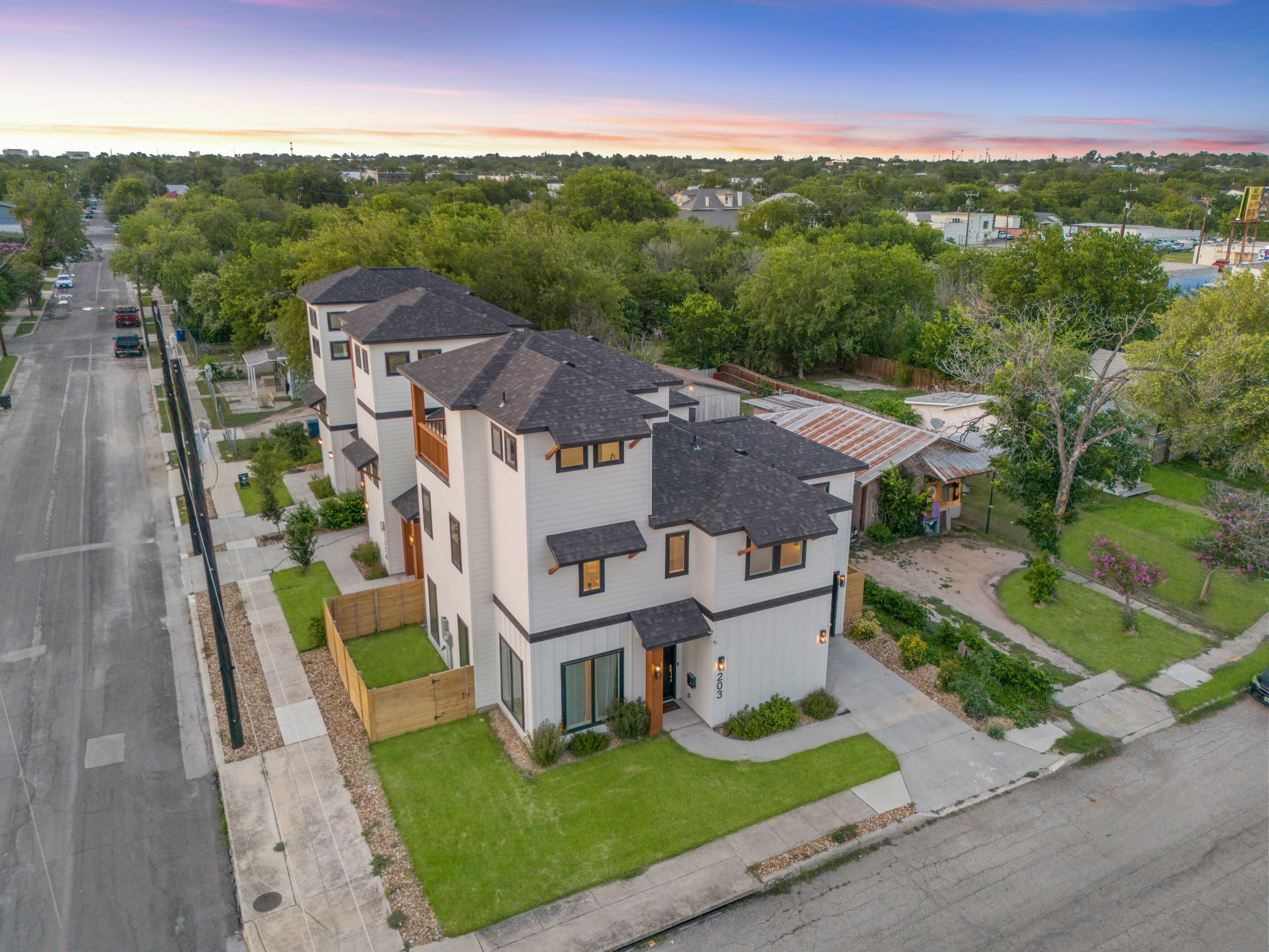 203 Denver Blvd