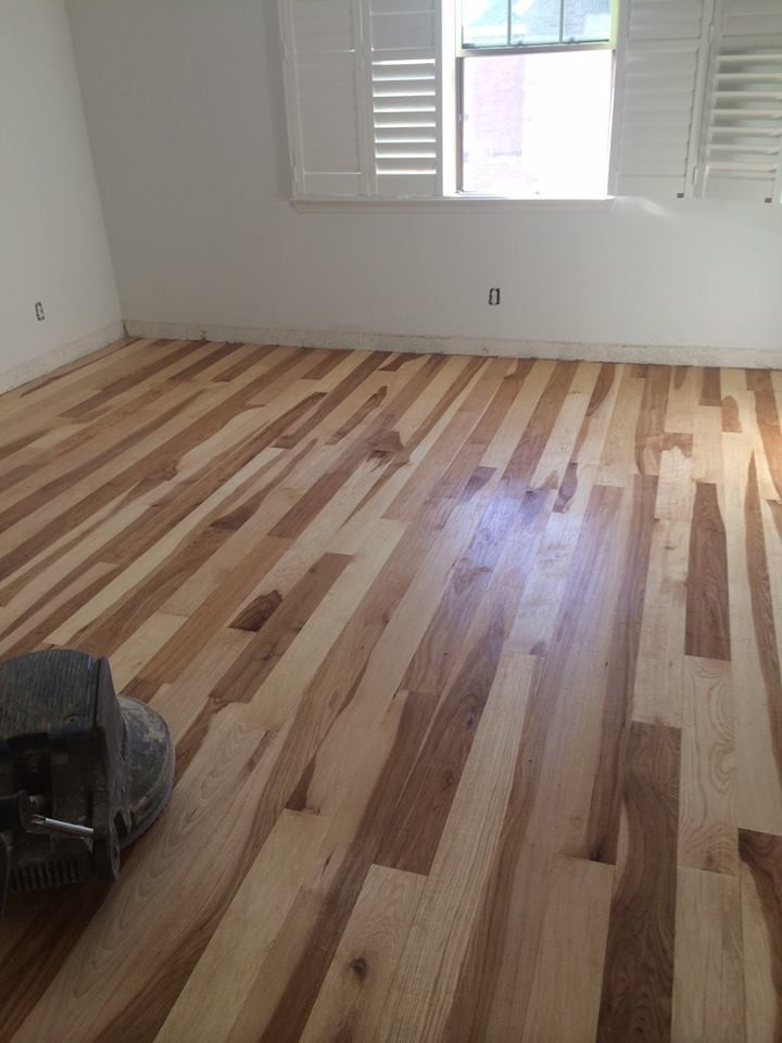 Example of a transitional home design design in Charlotte