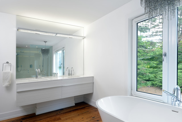 Pinehurst, Etobicoke trendy-badevaerelse
