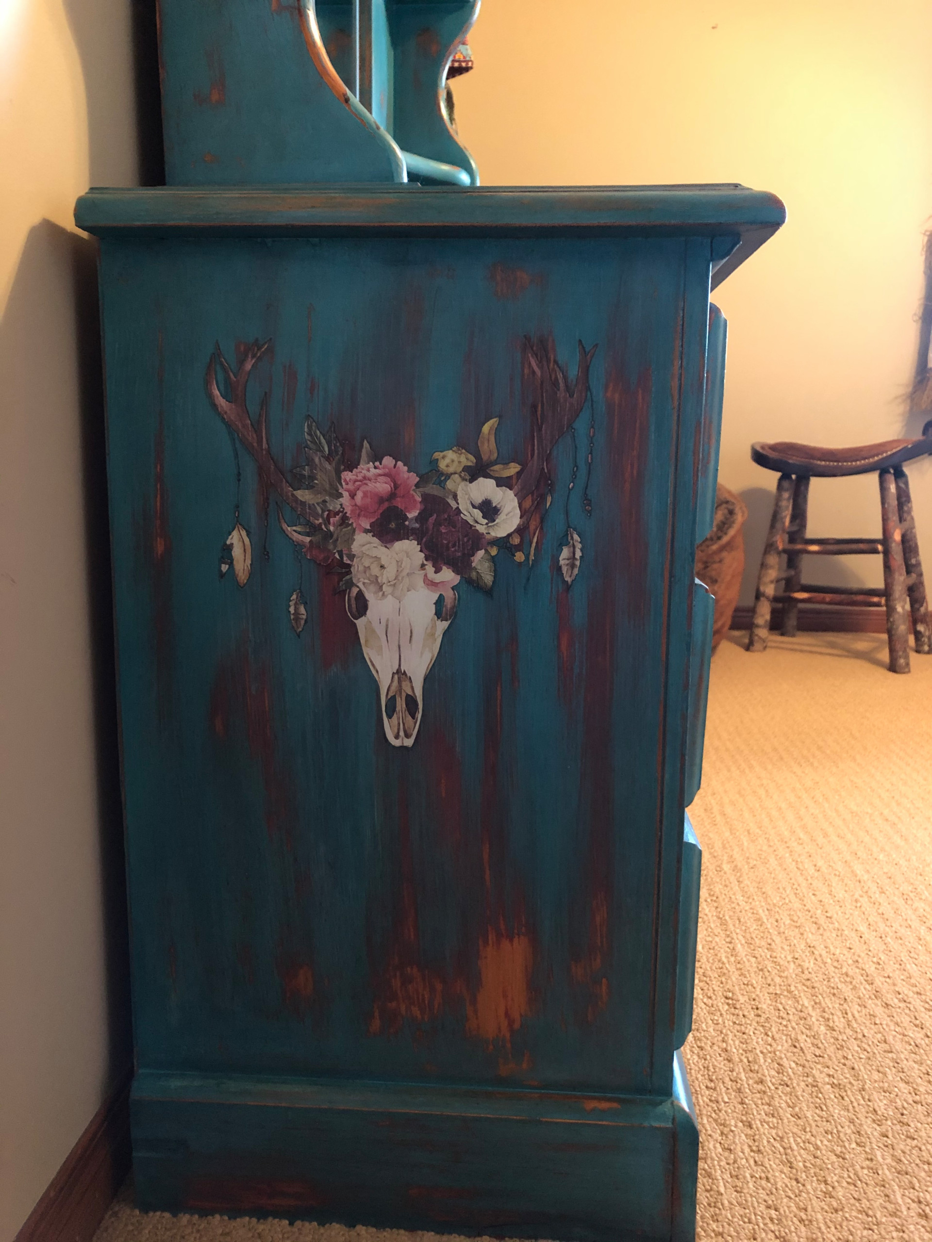 Old Dresser