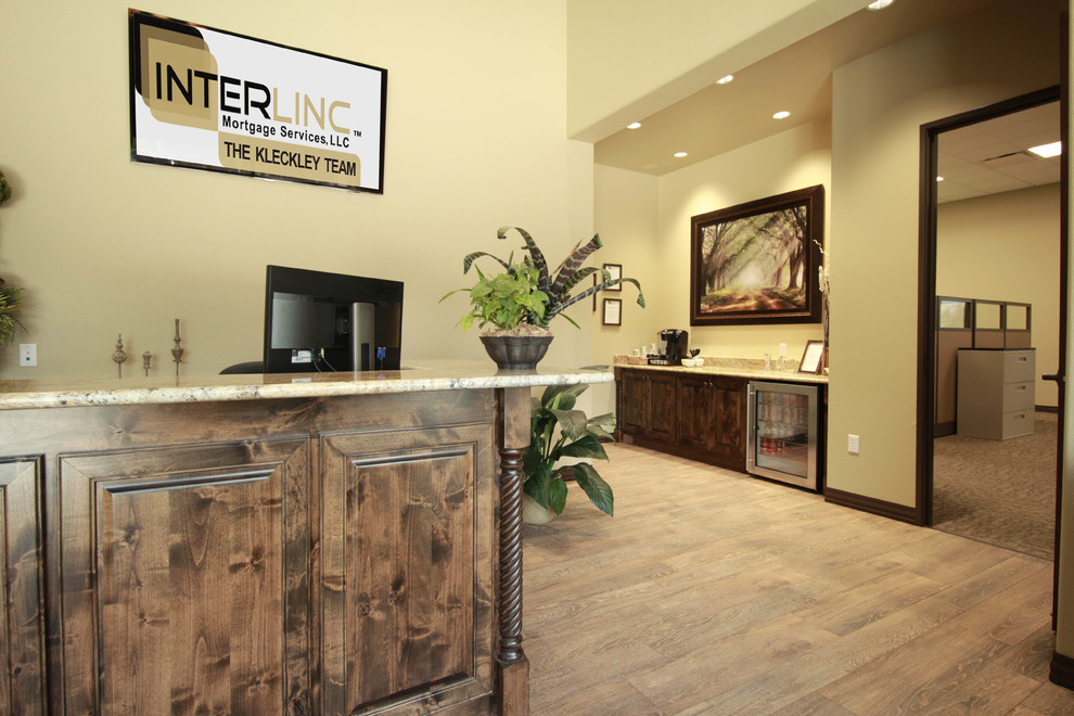 Home design - transitional home design idea