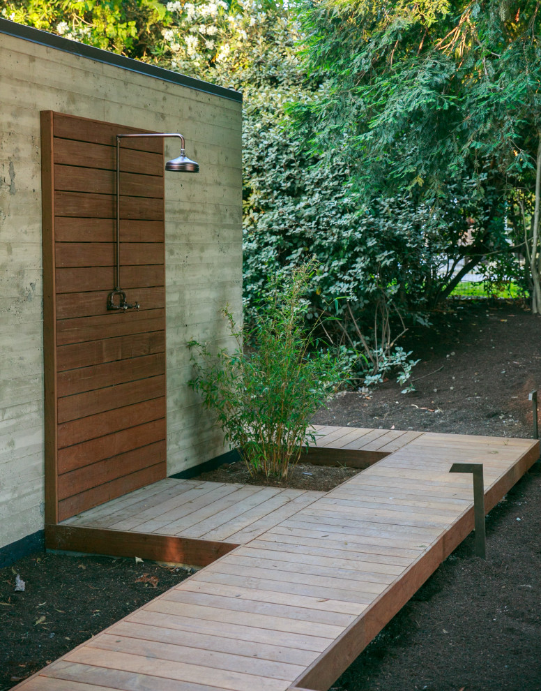 Outdoor shower deck - contemporary ground level outdoor shower deck idea in San Francisco with no cover