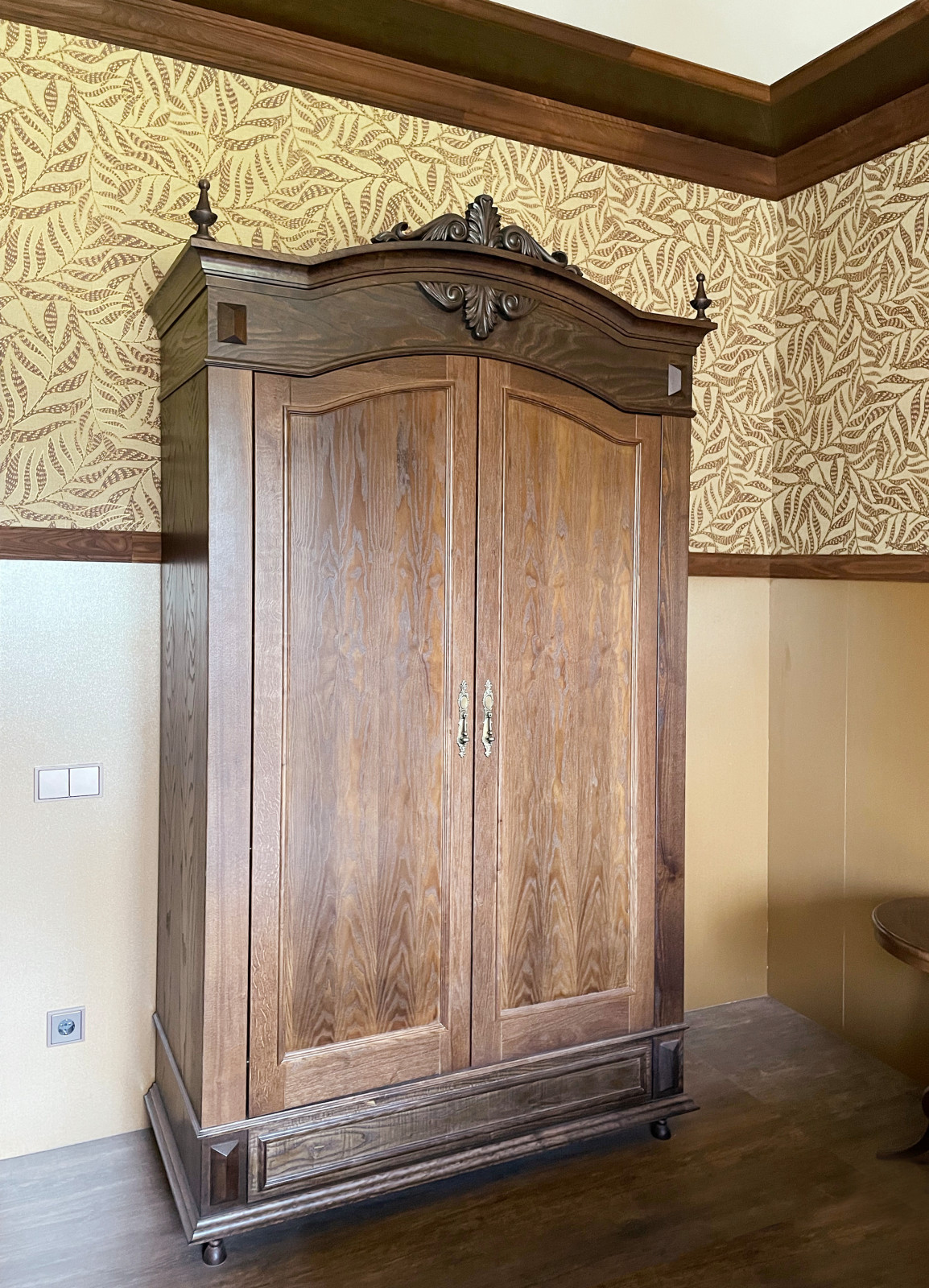 ЗАГОРОДНЫЙ ДОМ В СТИЛЕ "СТАРОЙ АНГЛИИ" _ФРАГМЕНТЫ РЕАЛИЗАЦИИ