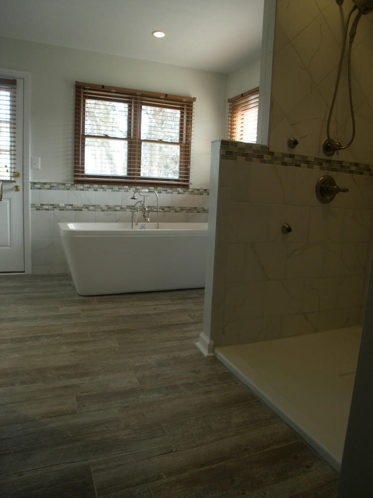 Bathroom - transitional bathroom idea