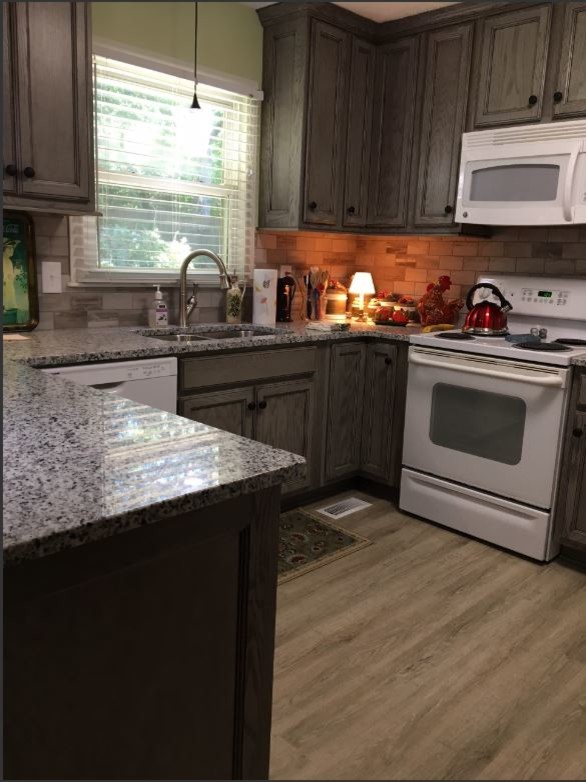 Kitchen - rustic kitchen idea in Raleigh