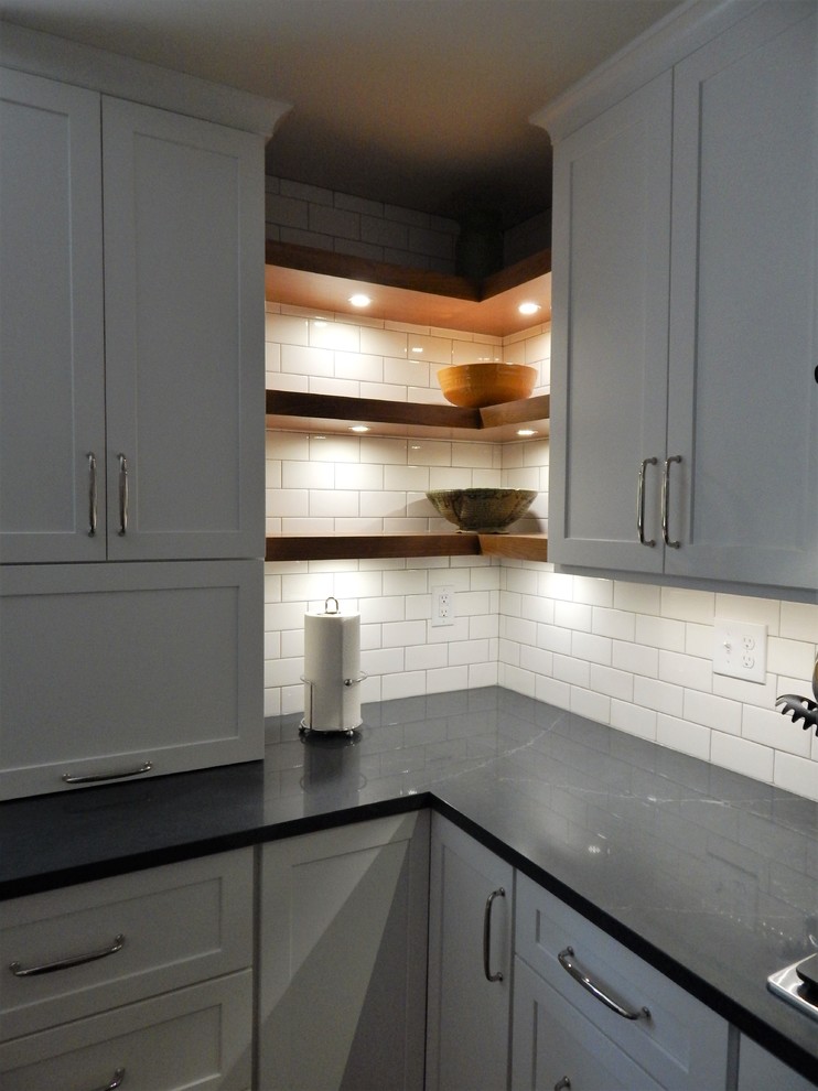 Home design - transitional home design idea in Seattle