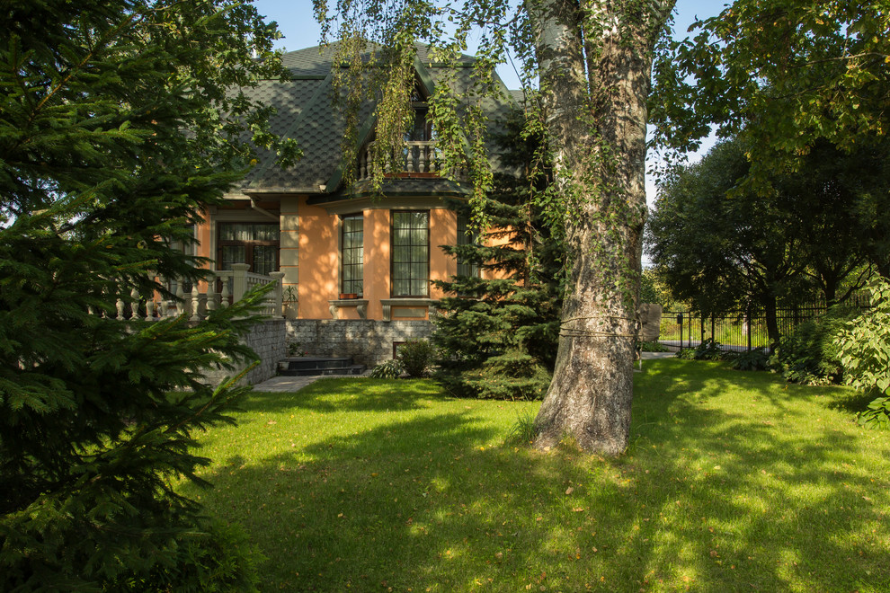 Дом под Петергофом