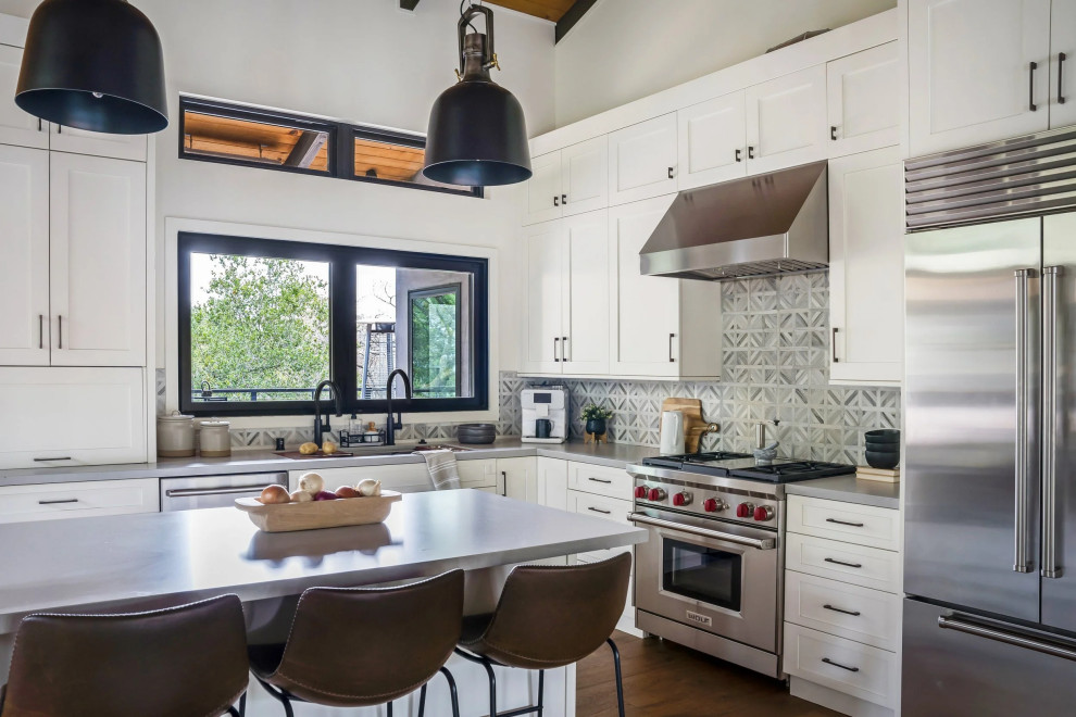 Kitchen - transitional kitchen idea in Los Angeles with mosaic tile backsplash