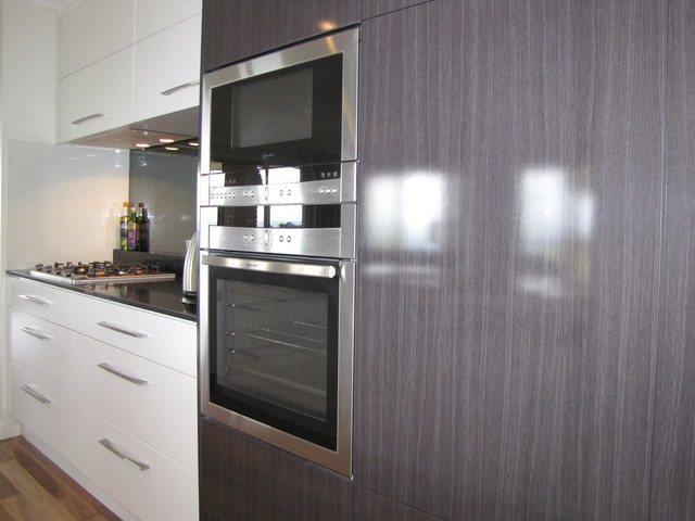 BROWN PROJECT modern-kitchen