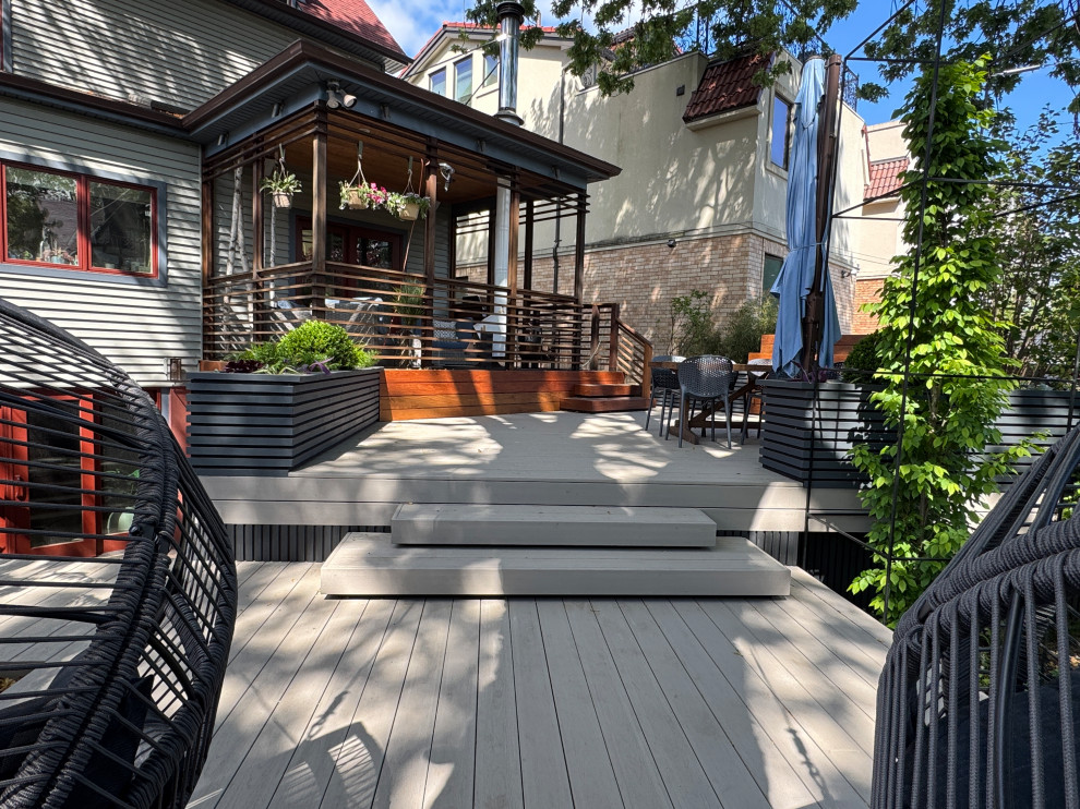 Brooklyn Bayridge with putting green