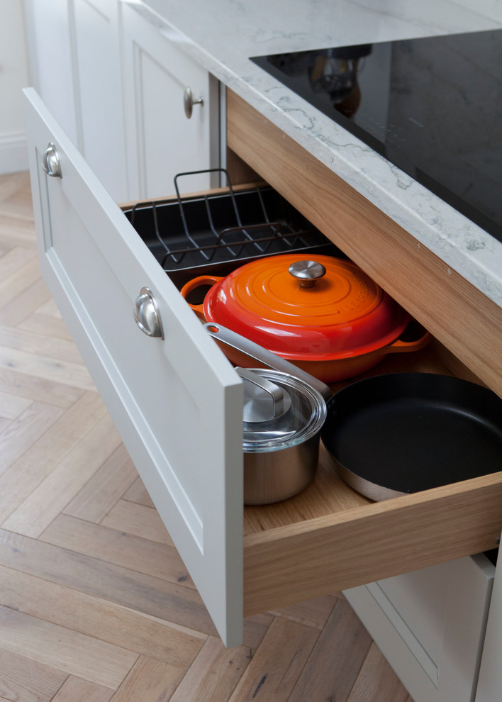 Design ideas for a classic kitchen in Belfast.