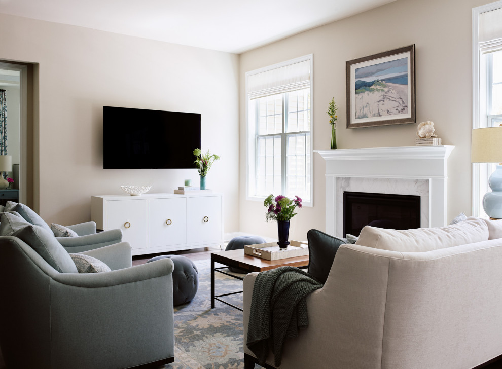 Transitional home design photo in Boston