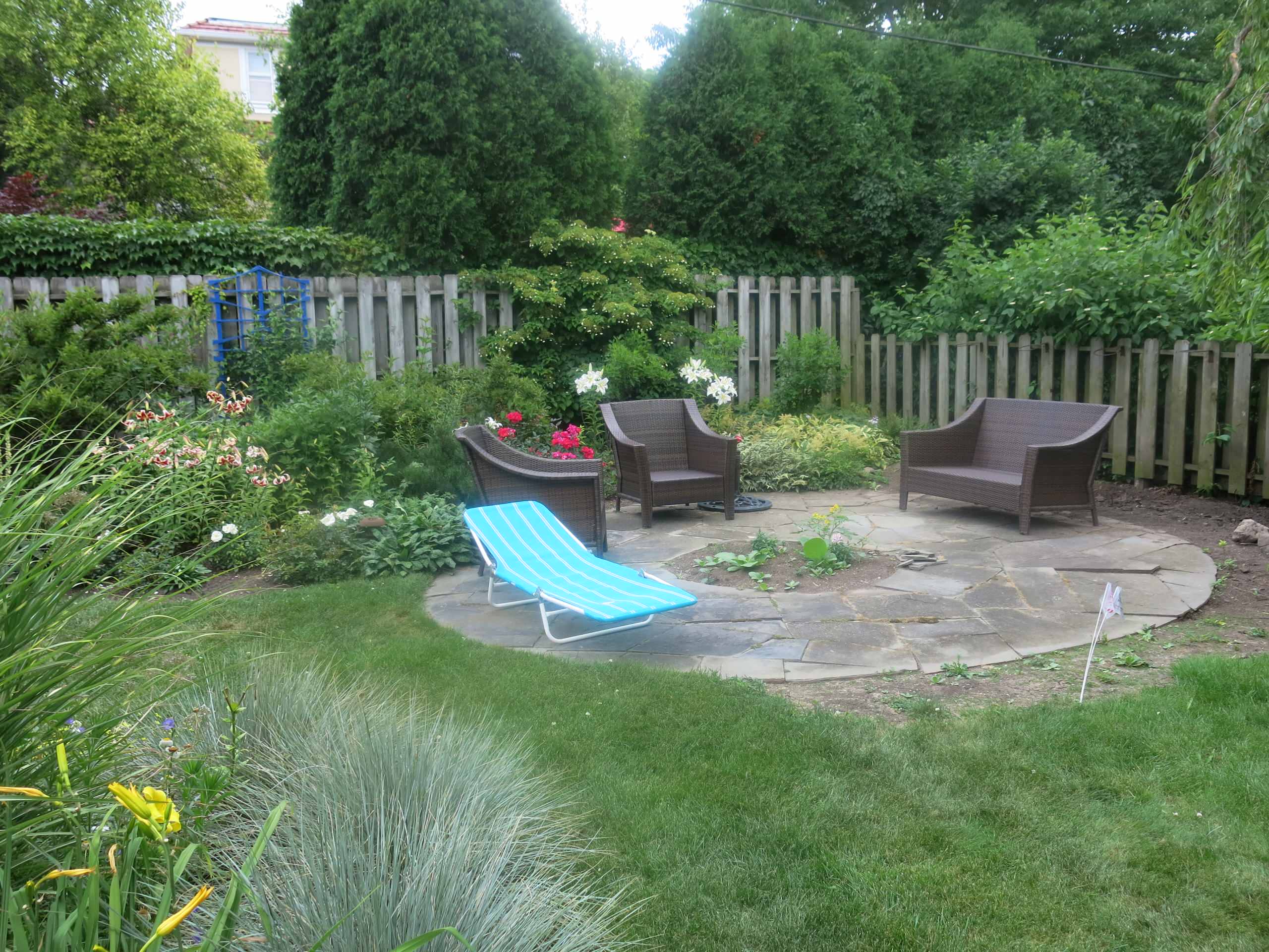 Traditional Backyard Landscape Renovation - Milwaukee