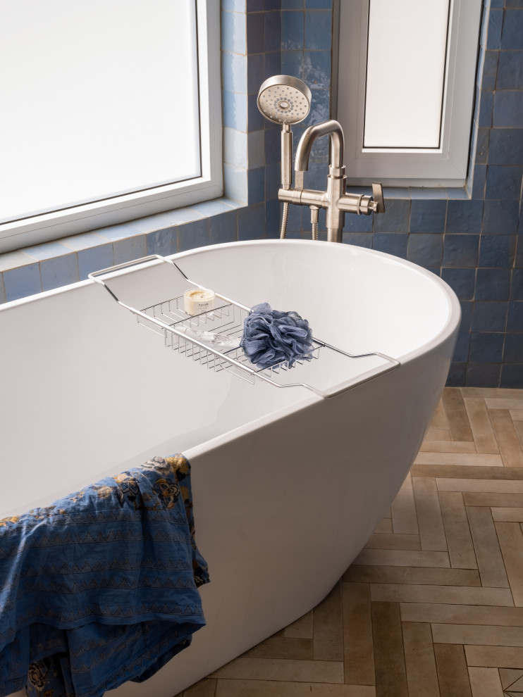 Inspiration for a transitional bathroom remodel in Seattle