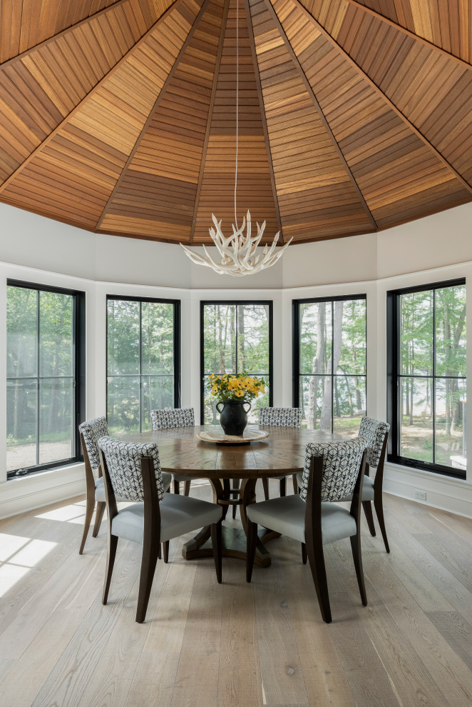 Dining room - contemporary dining room idea in New York