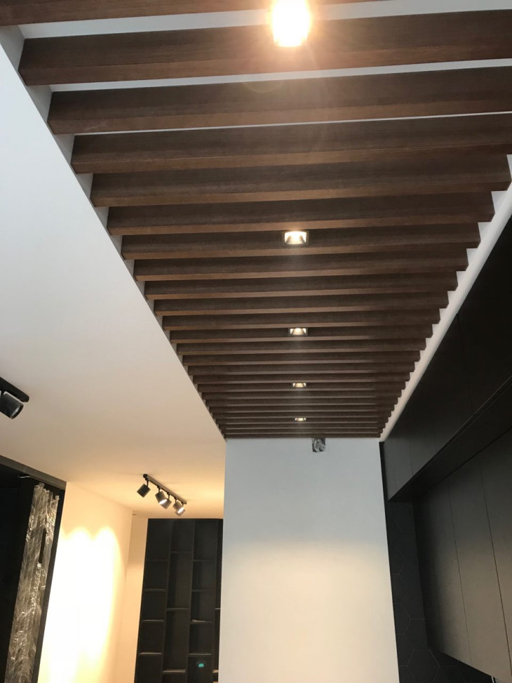 Реечный деревянный  потолок. Декоративные потолки.