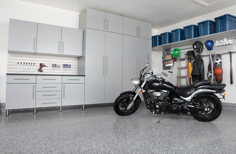 Large elegant attached two-car garage photo in Philadelphia