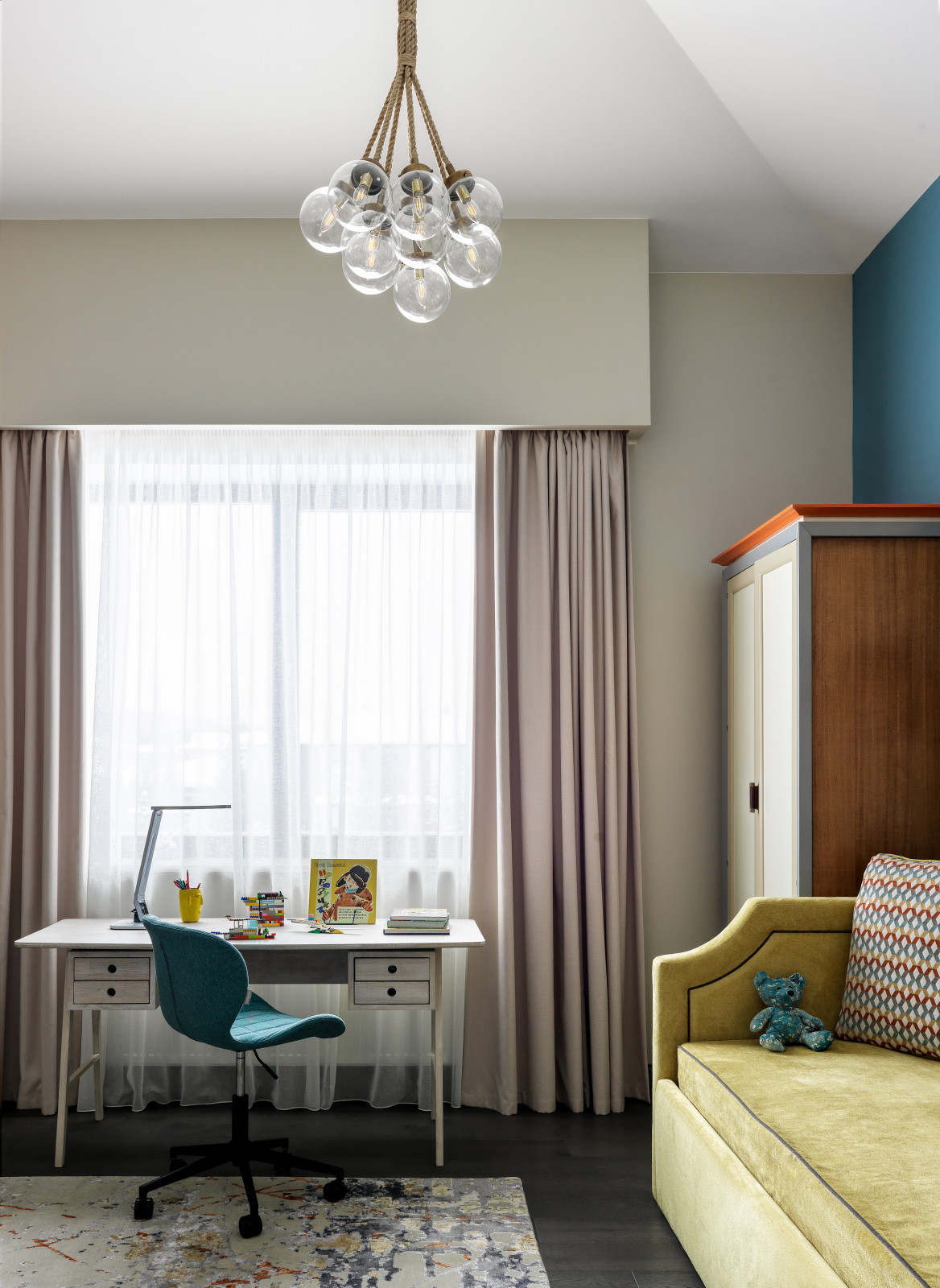 Дом для большой семьи, Графские пруды