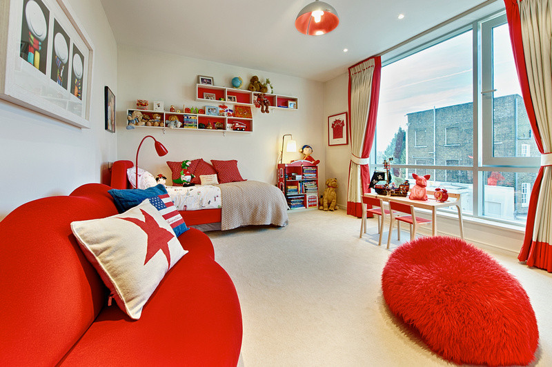 Mid-sized eclectic kids' bedroom in London with white walls and carpet for kids 4-10 years old and boys.