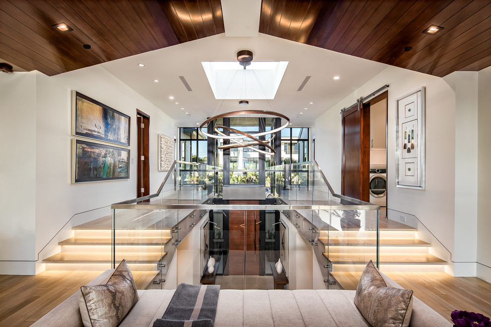 Balcony - contemporary balcony idea in Orange County