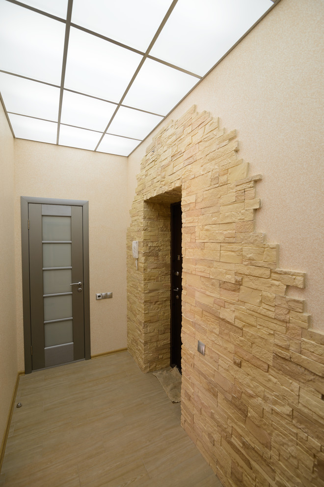 Прихожая в новостройке на 1 Мая