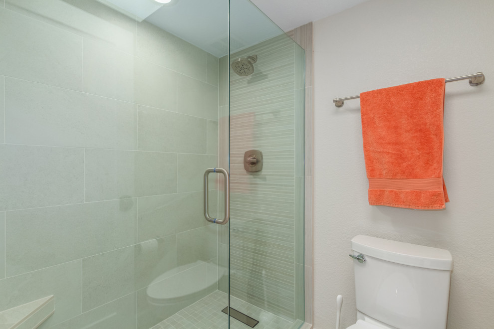 Inspiration for a transitional bathroom remodel in Phoenix