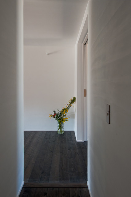 沖之須の家 scandinave-salle-de-sejour