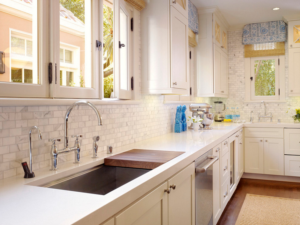 Example of a transitional kitchen design in Indianapolis