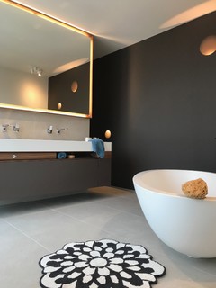 Haus E - Minimalistisch - Badezimmer - München - von ...