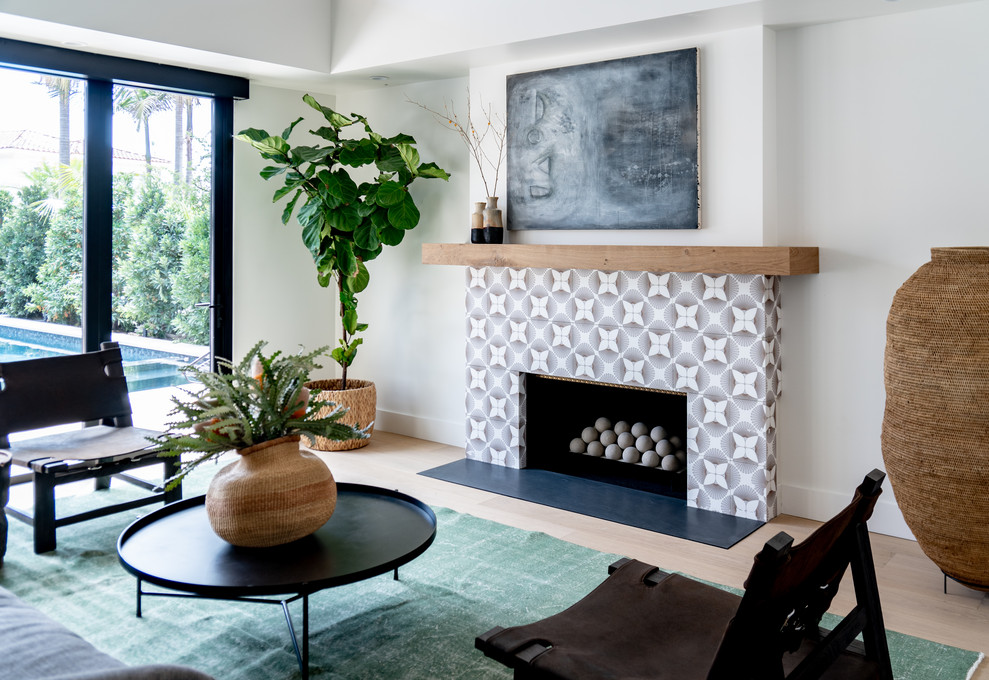 California Modern - Example of a tuscan home design design in Orange County