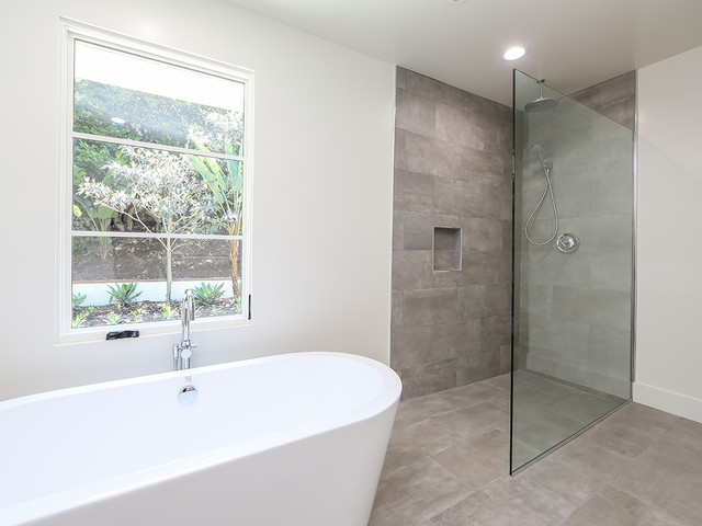 Sunset transitional-bathroom