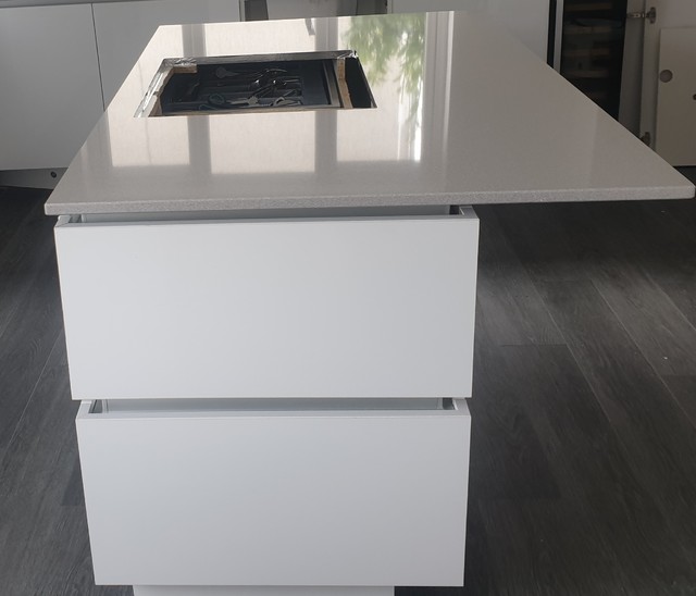 Islands modern-kitchen
