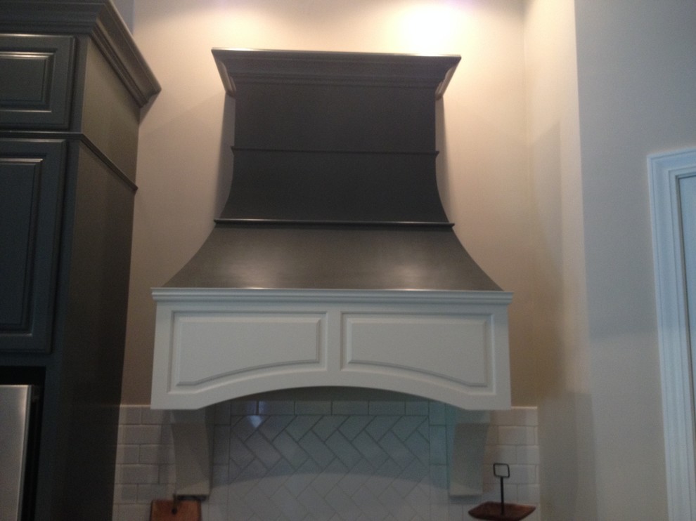 Kitchen - transitional kitchen idea