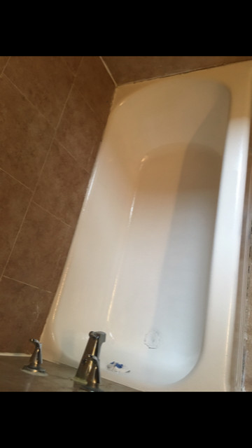 Reglazed Tub & Sink