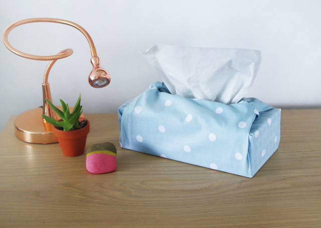 DIY : Customiser une boîte à mouchoirs grâce à un furoshiki