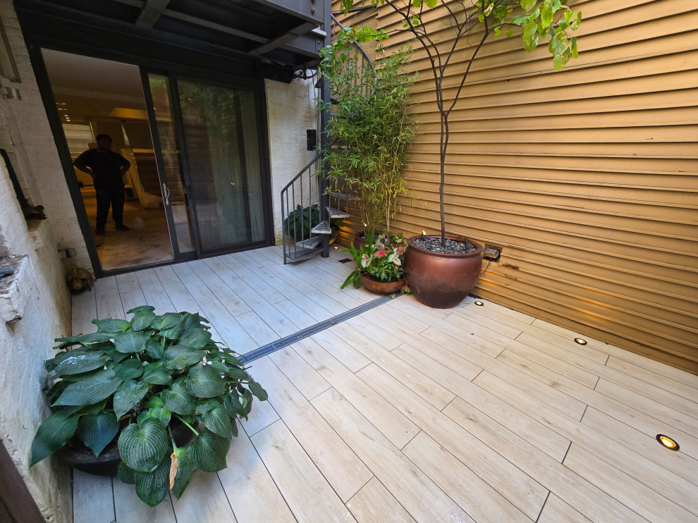 Minimalist city backyard UWS NYC