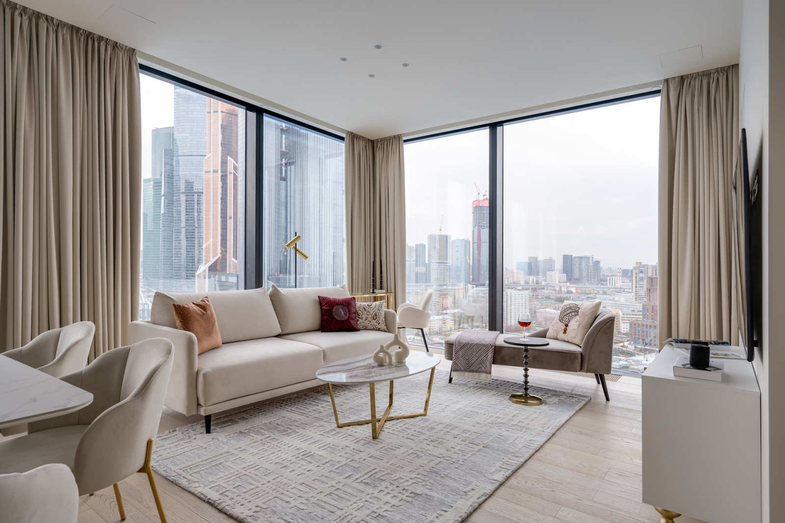 Хоумстейджинг апартаментов для долгосрочной аренды в Capital Towers